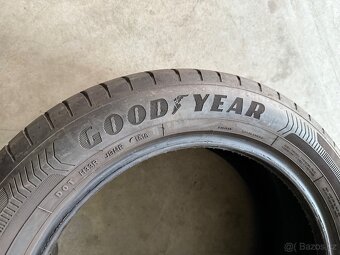 prodám letní pneumatiky 215/55/17 Goodyear celá sada - 5