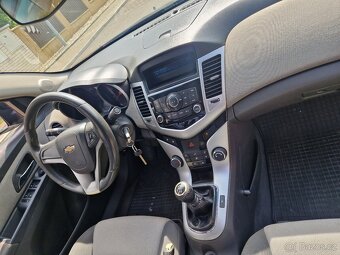 Chevrolet Cruze 1.6 benzin - původ ČR - 5