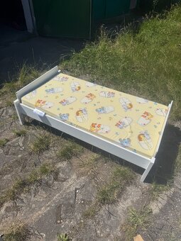 Dětská postýlka včetně nové matrace.145x80 2v1 - 5