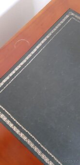 Psací stůl dřevěný - antik styl, délka 134,5 cm - 5