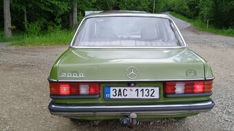 Mercedes-Benz W123 200 D - 5