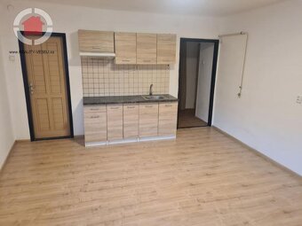 Pronájem garsonky v centru města ve Veselí nad Moravou, 27 m - 5