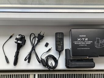 VPB-X-T2 Bateriový grip pro Fuji X-T2 - 5