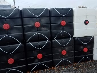 IBC nádrže kontejnery na 1000 litrů bez klece - 5