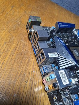 MSI P67A-GD65 B3 na opravu - 5