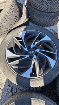 245/45/19Hyundai Tucson - 5