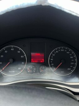 Volkswagen Golf 5 - 5