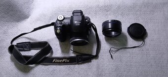 Fujifilm Finepix S5500 Japan - 5