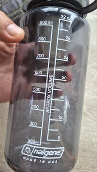 Lahev Nalgene 32oz s termoobalem a sítkem. - 5