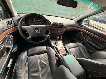 BMW E39 530i Touring Orientblau - 5