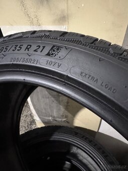 Zimní pneu 295/35/21 Michelin Pilot Alpin 5 SUV - 5