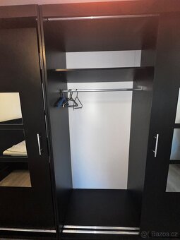 Šatní skříň - 5