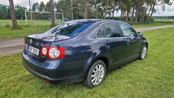 Volkswagen Jetta 2,0 TDI DPF Comfortline - 5
