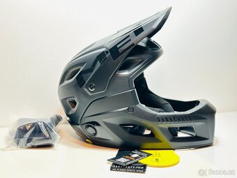 HELMA MET PARACHUTE MCR MIPS ČERNÁ - vel. S 52/56 - 5