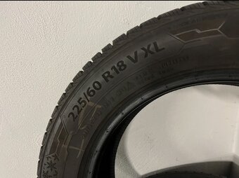 225/60 R18 Zimní pneu Barum 90% - 5