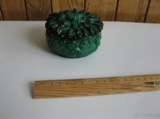 hrníčky,malachitová dóza,skleničky,krásná růž.váza ,sošky - 5