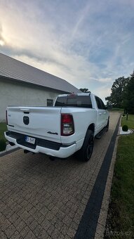 RAM 1500 5.7 HEMI NIGHT PAKIET LED ALPINE - 5