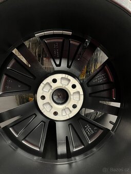 Kodiaq / Enyaq R19 Nová orig.zimní sada - 5