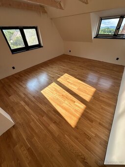 Dubová třívrstvá podlaha - 10,64 m2 - 5