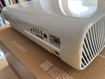 Samsung, premiérový 4K laserový projektor LSP9T, v perfektní - 5