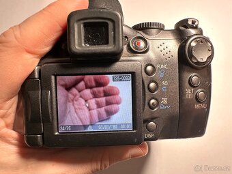 Canon PowerShot S3 IS - 5