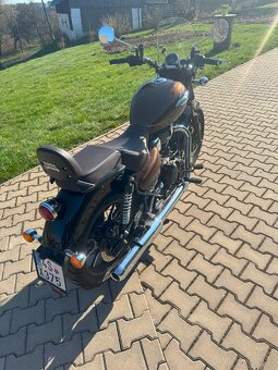 Royal Enfield Meteor 350 - 5