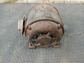 Prodám elektromotor ŠKODA 1,1kW - 5