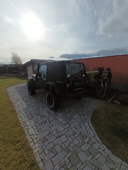 Prodám Jeep Wrangler 4,0 - 5