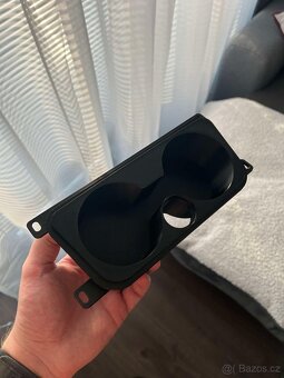 Držák na nápoje BMW E90 / E91 / E92 / E93 s držákem telefonu - 5