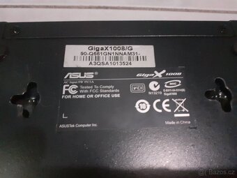 2 x Switch  ASUS a ZYXEL - 5