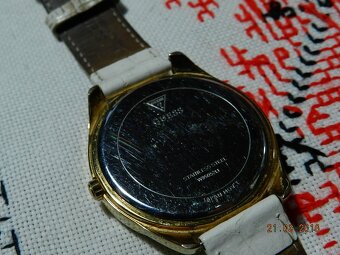 Hezké dámské hodinky Guess W95052L1 super cena - 5