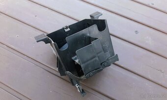 Kastlík na baterii Honda CBR 600 F - 5
