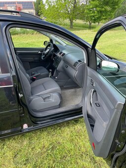 Volkswagen Touran - 5