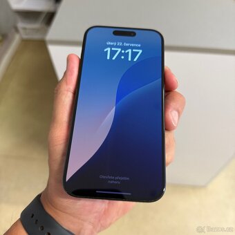 iPhone 15 Pro 256GB, pěkný stav, rok záruka - 5