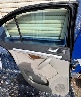 Zadní levé a pravé dveře Škoda Octavia 2 - 5