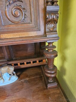 Skříně,komody,skleník,trofeje,paroží. - 5