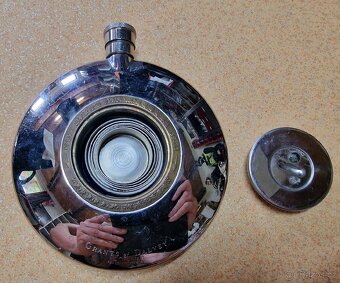 Placatka s vestavěným panákem, Grants of Dalvey Flask - 5
