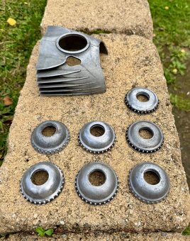 Jawa ČZ kyvacka, ČZ - matice krytu a kryt - 5