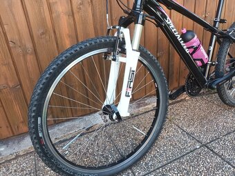 Specialized Hotrock 24" kola 3x9 rychlostí - 5