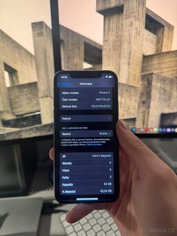 iPhone X - 64GB, krásný stav - 5