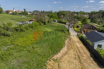 Prodej stavebního pozemku v Divišově 1391m2. - 5