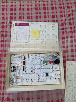 Elektronická stavebnice - 5