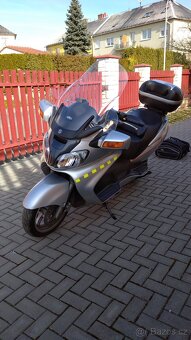 Suzuki Burgman 650 - 5