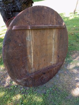 Starý kulatý stůl - 5