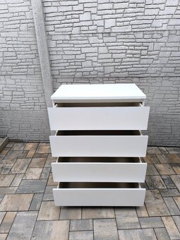 Prodám komodu IKEA se 4 zásuvkami - 5