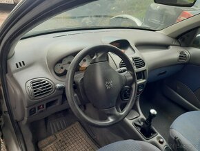 Peugeot 206 1.1i 44.KW r.v. 2002, motor HFX - pouze díly - 5