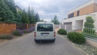 Ford Connect 1.8 TDCI. Rok výroby 2011 - 5