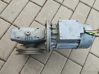 Motor s převodovkou - 5