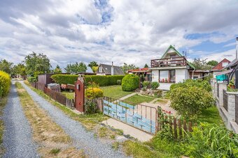 Prodej zděné chaty 2+1, 67 m2 k celoročnímu bydlení, Praha - 5