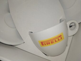 Set hrnečků od luxusní automobilové značky Pirelli - 5